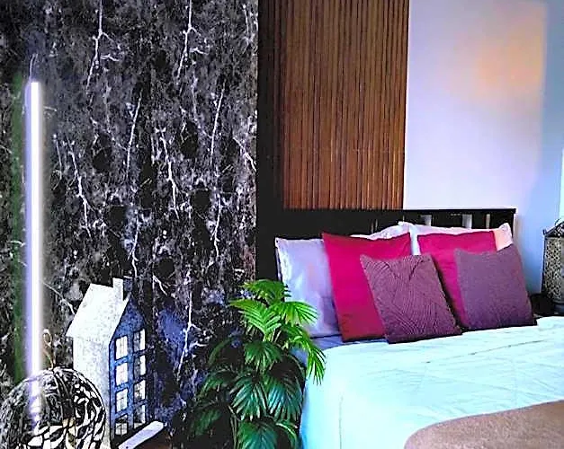 Budget Paranaque Hotel *
